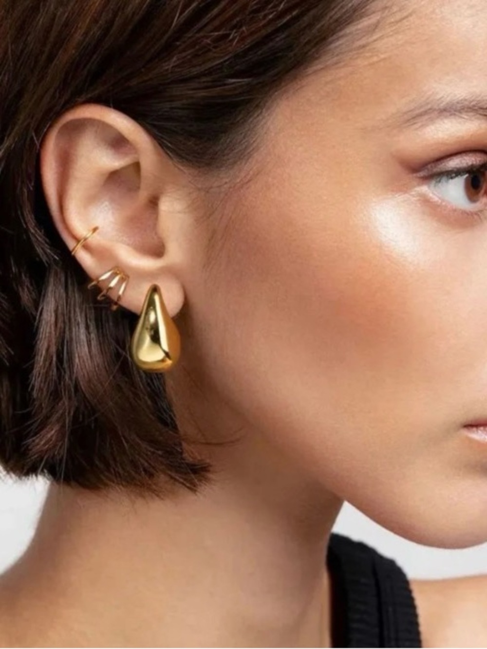 Gold Sculpted drop Earrings -